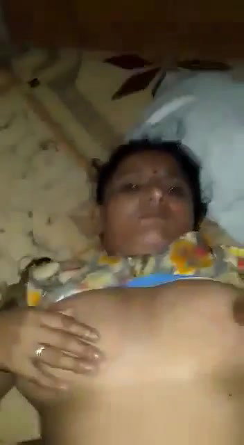 Bhabhi boobs pressing and fucking