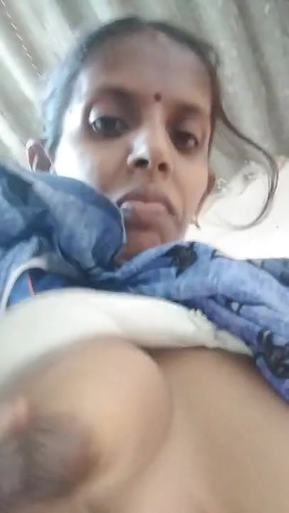 Telugu wife showing her boobs and pussy