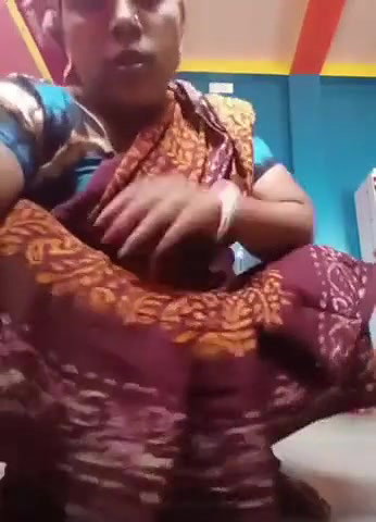 Bengali Boudi Saree Wearing And Ass Show