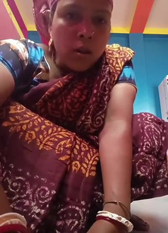 Bengali Boudi Saree Wearing And Ass Show