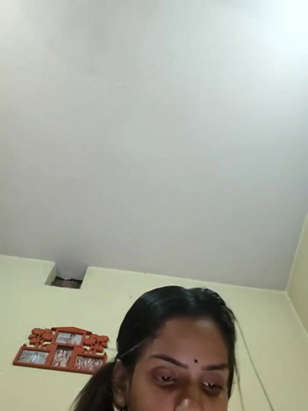 Hot slim beautiful bhabhi showing her boob  pussy