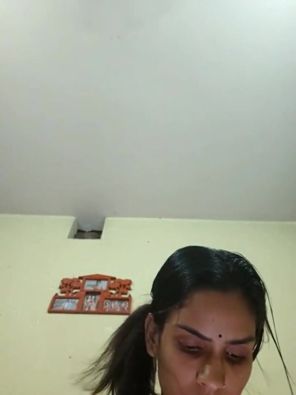 Hot slim beautiful bhabhi showing her boob  pussy