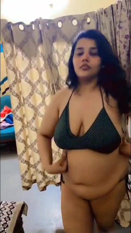 Aunty huge boobs showing and husband fingering