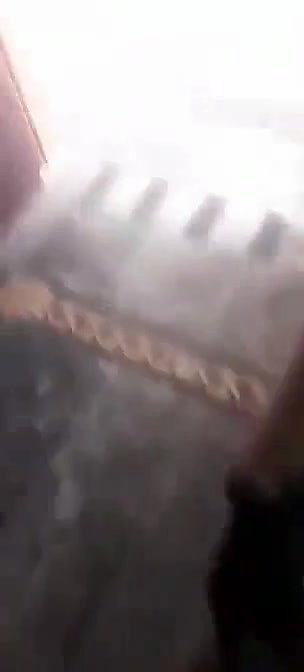 gf ki boob dabayi