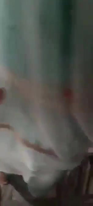 gf ki boob dabayi
