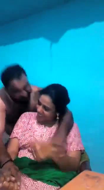 aunty ki boob chusi