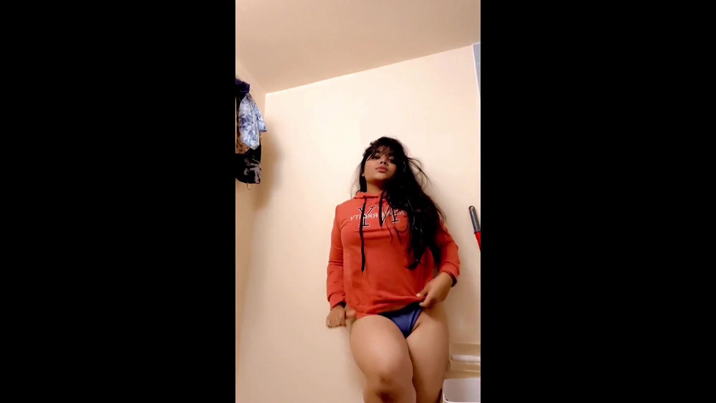 Gujarati College GF Boobs Show