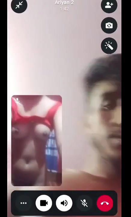 Cute Desi Girl Shows Her Nude Body On VC