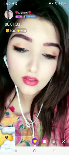 Tango girl showing 20