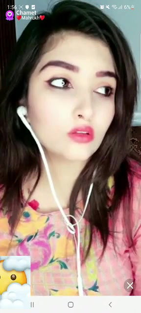 Tango girl showing 20