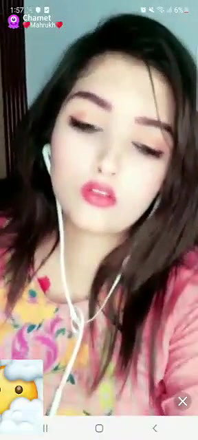 Tango girl showing 20