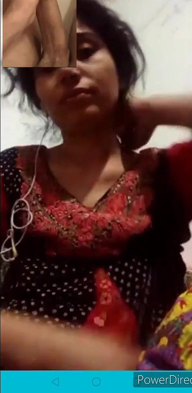 Paki girl Sshowing boobs