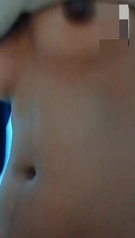 0 cute slim young girl showing sexy body on vc vids 1