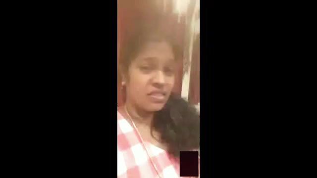 Mallu girl boobs show video call par