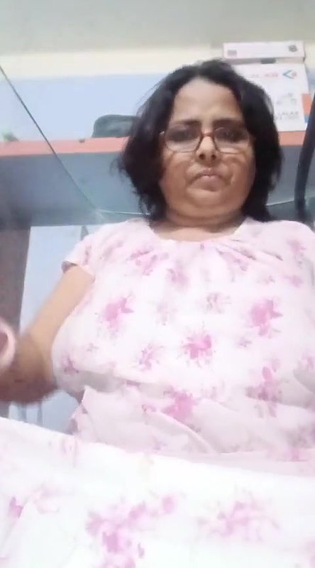 0 horny tanker milf mom showing masturbating 1