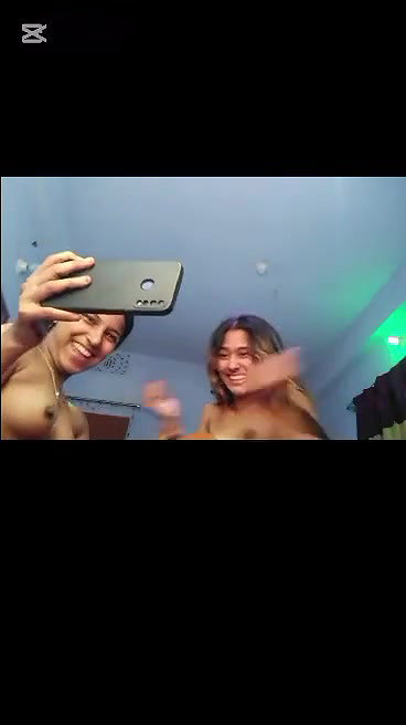 0 lesbo friends 1