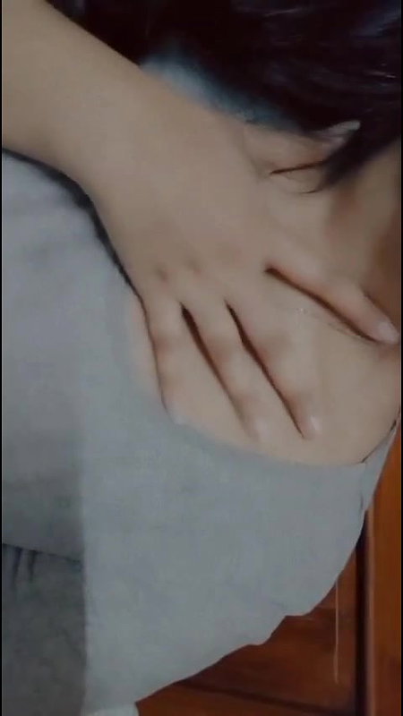 Hot girl hard fingering and Moaning
