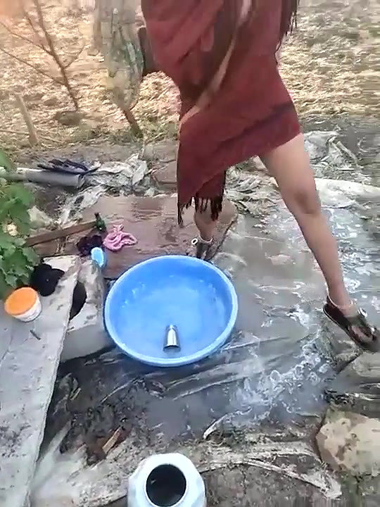 naina bathing