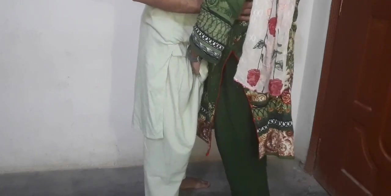 Behanchod bhai ,Wife ko sula kar didi ko chodne waala bhai…clear hindi audio