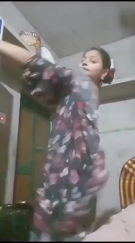 boudi dicche khule