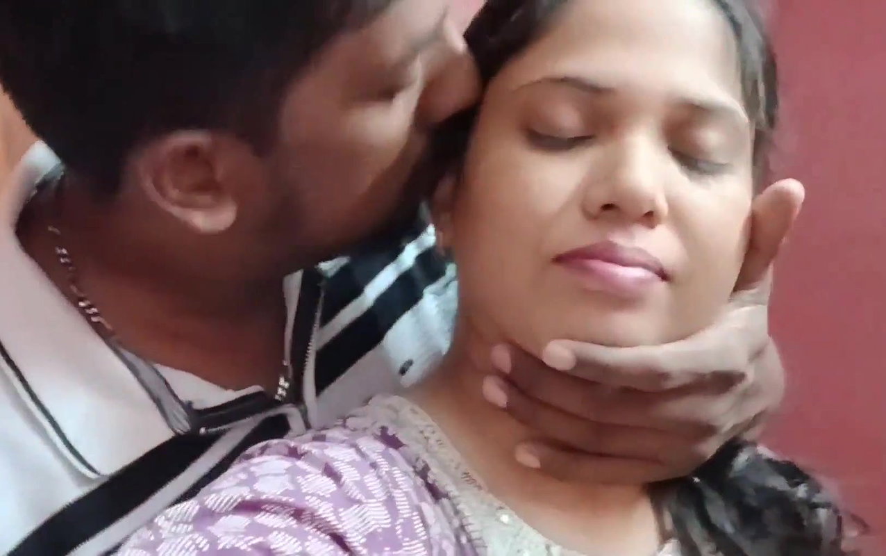 bidhoba boudi k parar kaka