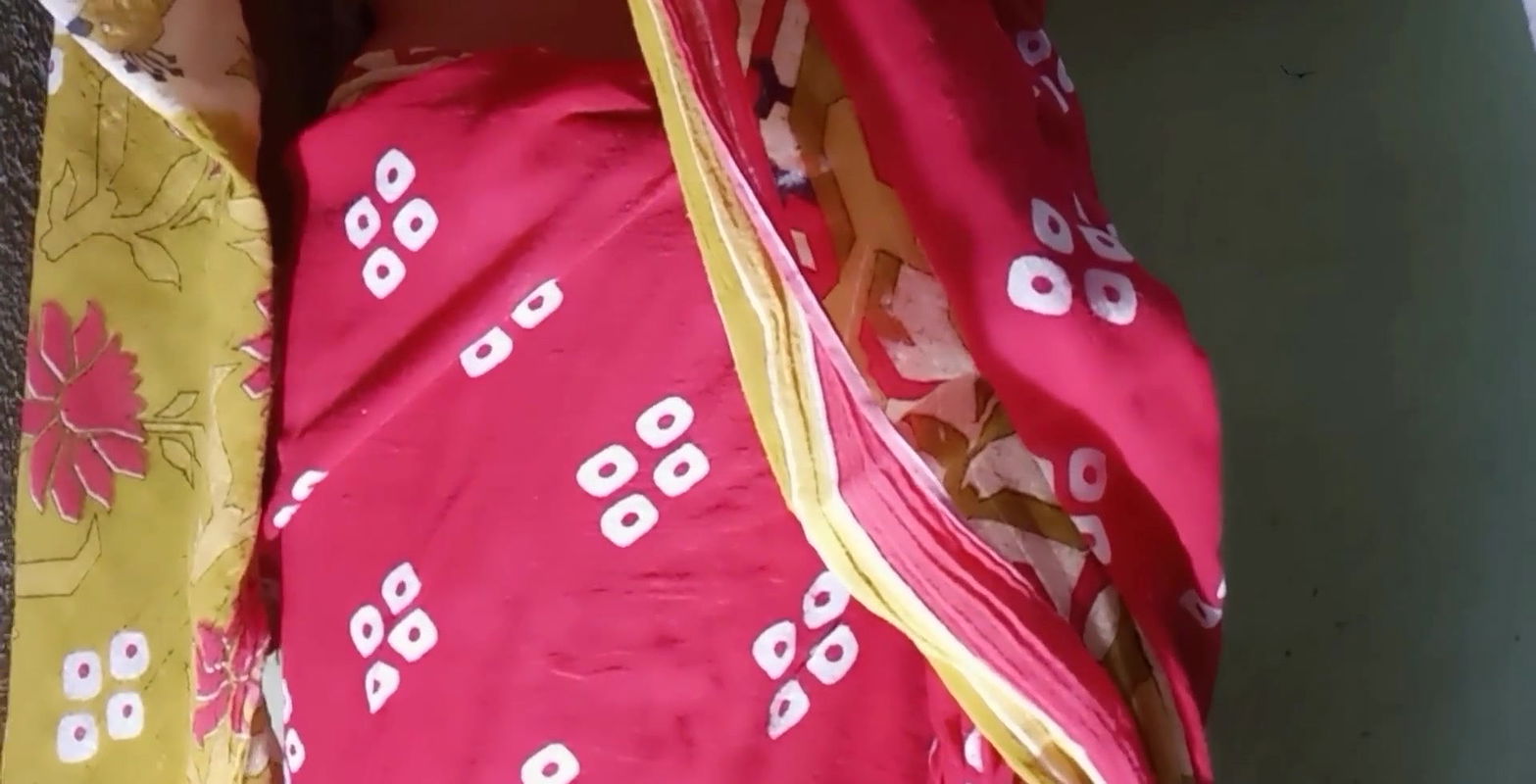 Bhabi quick fucked in Holi festival