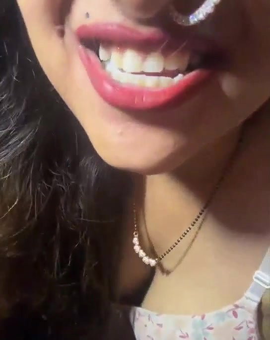 sexy aunty Boobs showing and talking