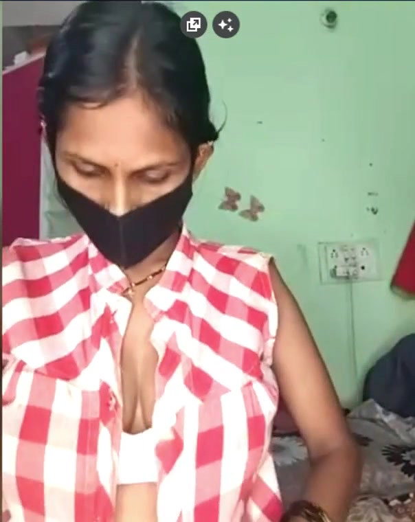 sexy Village bhabhi have fun in VC