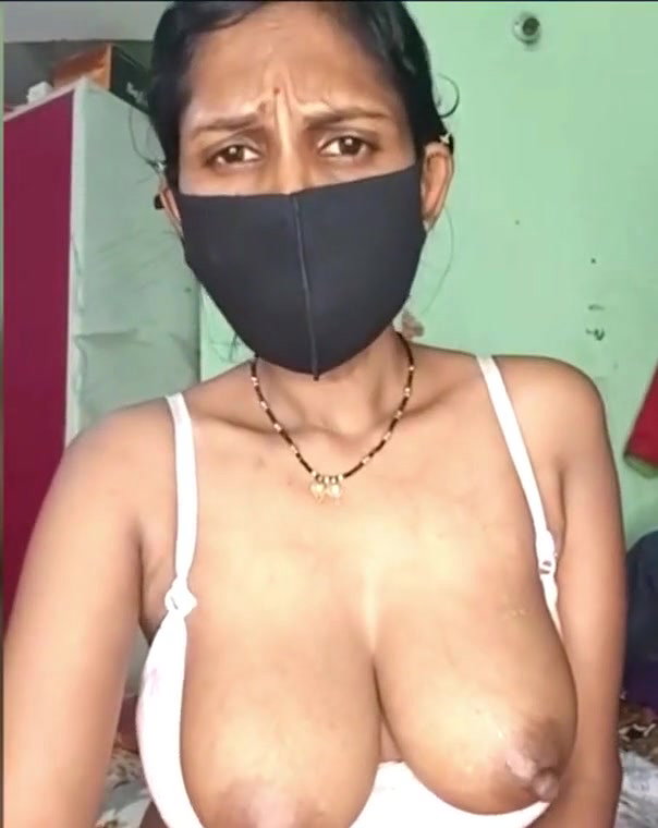 sexy Village bhabhi have fun in VC