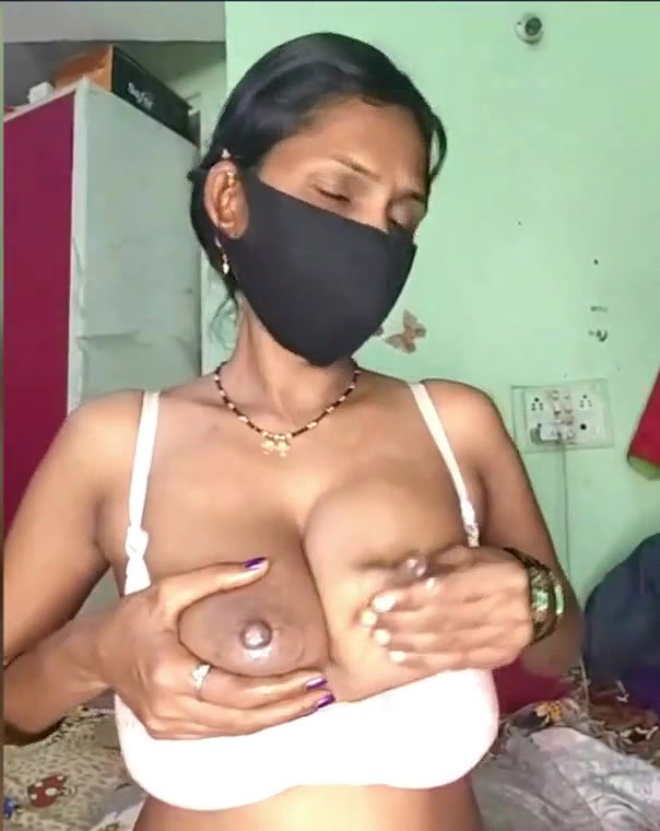 sexy Village bhabhi have fun in VC