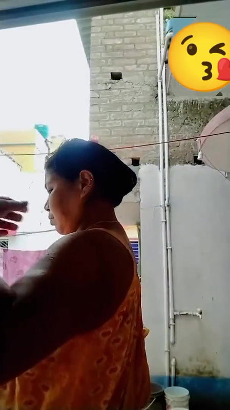 Tanker Village Milf After Bath Changing Clothes Showing For Lover