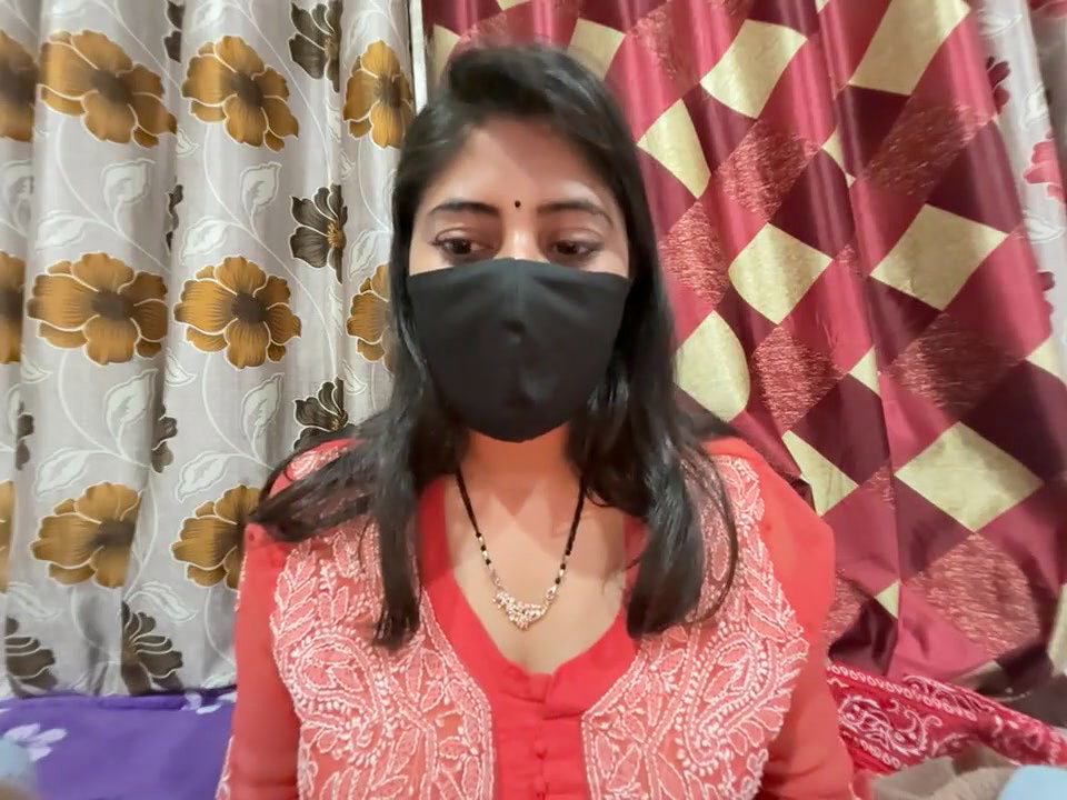 Beautiful Bhabhi boobs pressing and talking