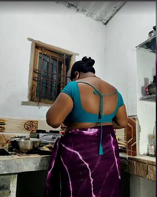 Aunty working in kitchen and fucking