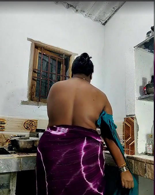 Aunty working in kitchen and fucking