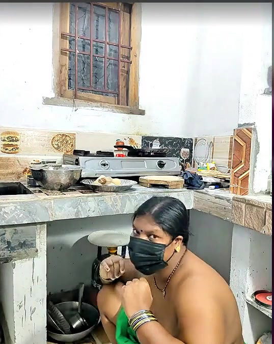 Aunty working in kitchen and fucking