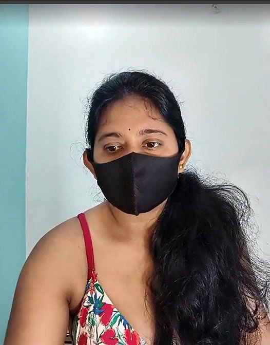Sexy girl fingering and talking in vc