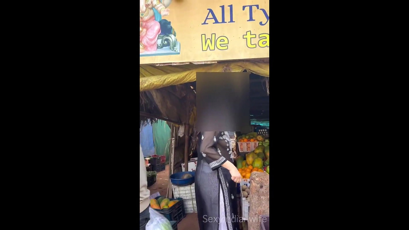 SexyIndianWife Dare In Crowded   Veg Market Hotel Room Desi Video
