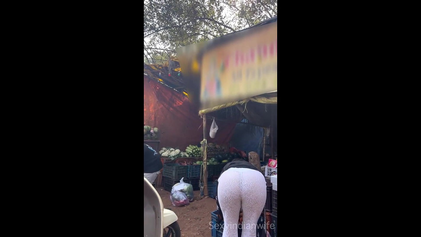 SexyIndianWife Dare In Crowded   Veg Market Hotel Room Desi Video