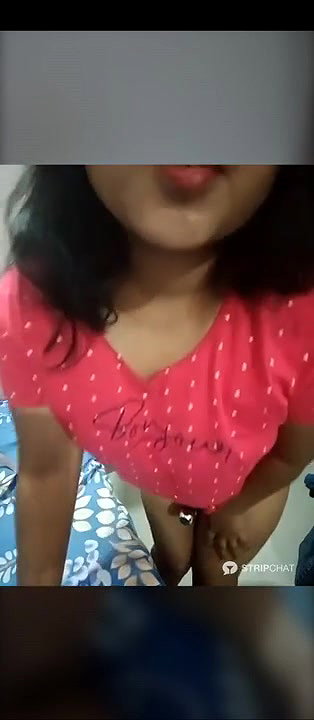 Desi Cam Pussy Licking l