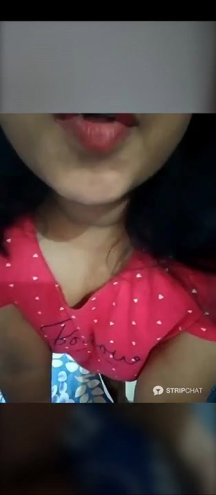 Desi Cam Pussy Licking l
