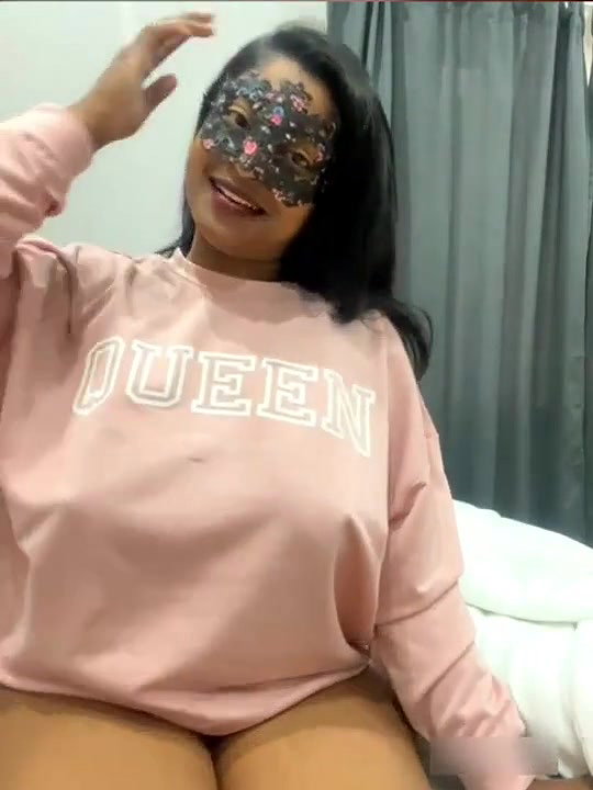 Indian babe Big Tits Big Ass