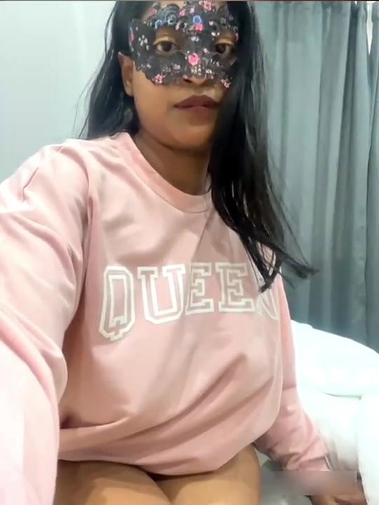 Indian babe Big Tits Big Ass