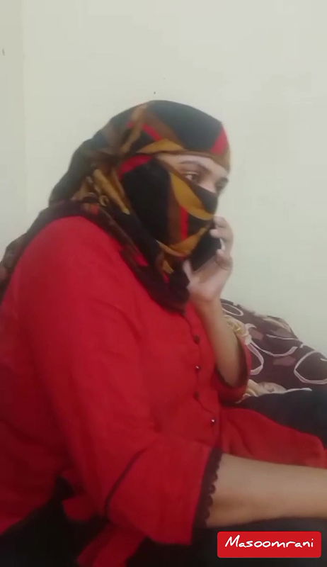 Boy friend ne chodny ka mana kar diya to aunty khud hi cucumber se masterbation karny lagi