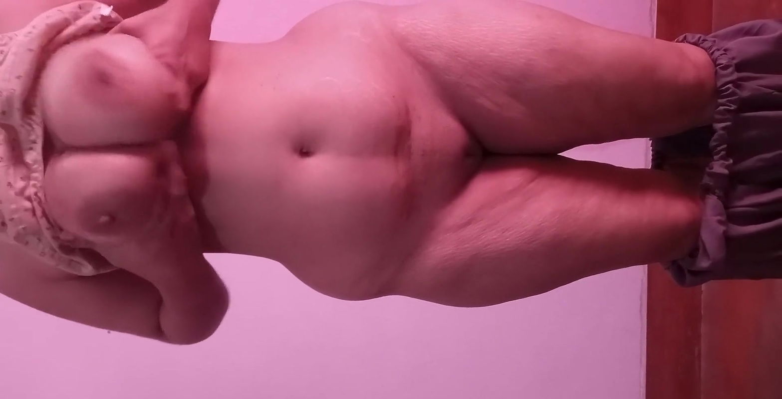 Busty Pakistani mom huge tits