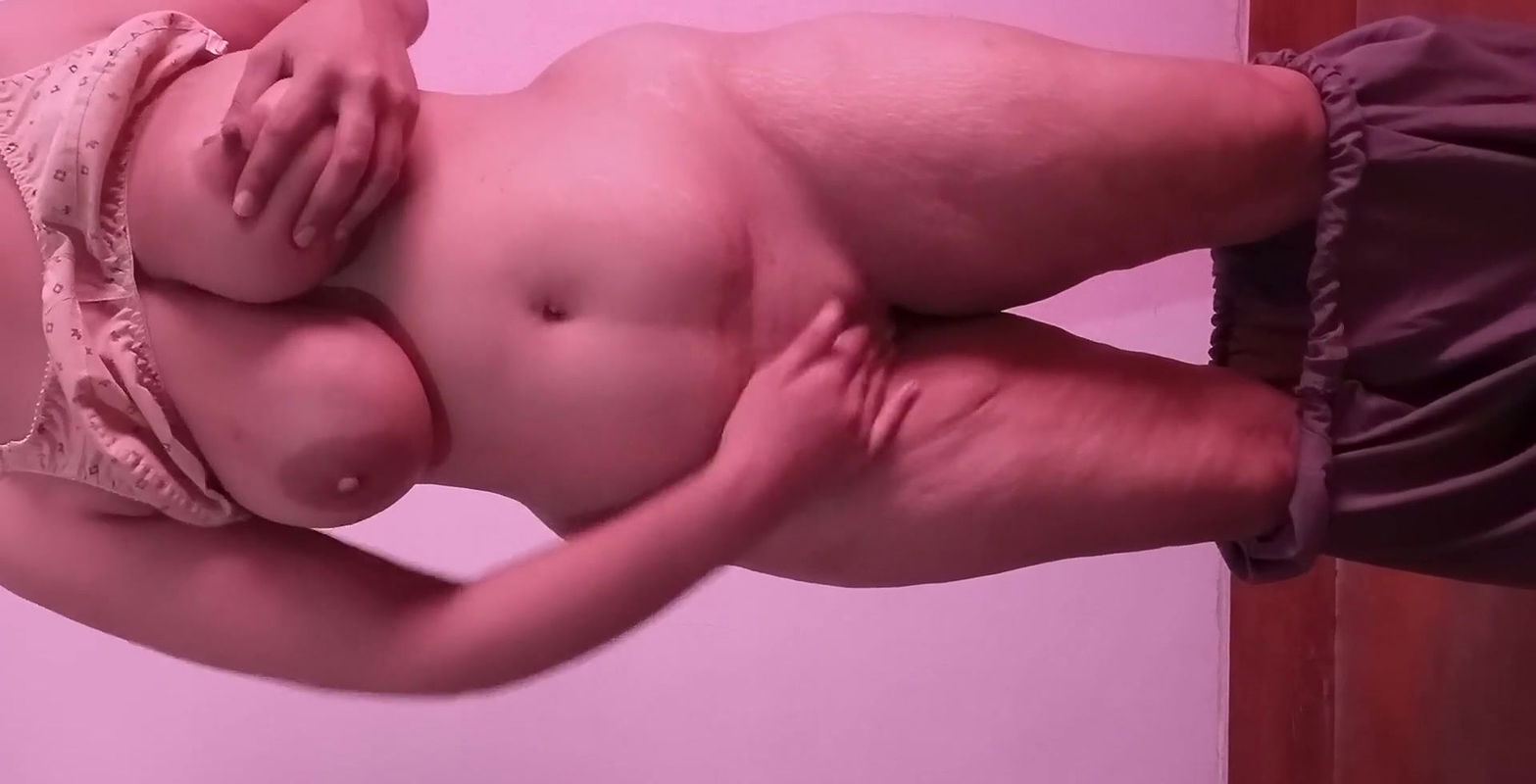 Busty Pakistani mom huge tits