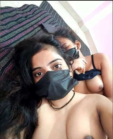 Two girl showing her boobs in live