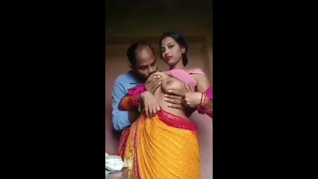 Malkin ki chut choda naukar enjoying