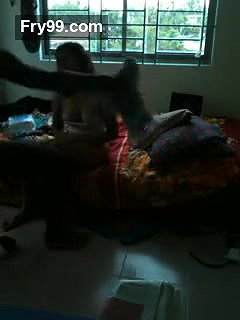 Hindustan Hot Savita aunty seduce electrician while he repairing light (Light mistri ke sath kya kand) Hindi audio