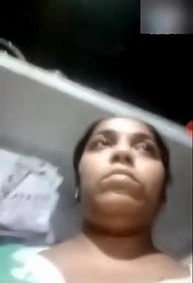 mature Bhabhi boobs show