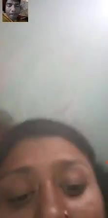 Bangladeshi Bhabhi showing boobs